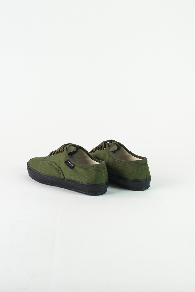 1940'S US NAVY MILITARY TRAINERS - OLIVE